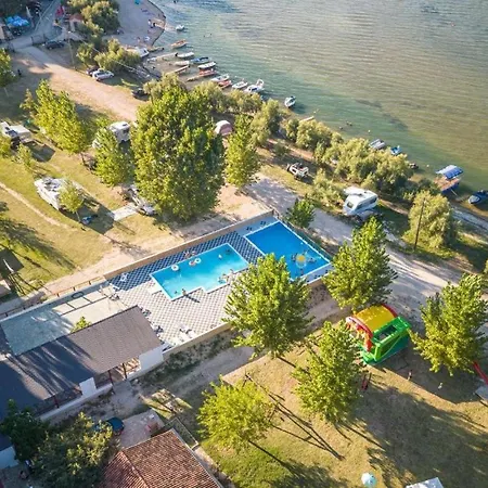 Sunny 18 - Rodzinny W Dalmacji Ferienhaus Donji Karin
